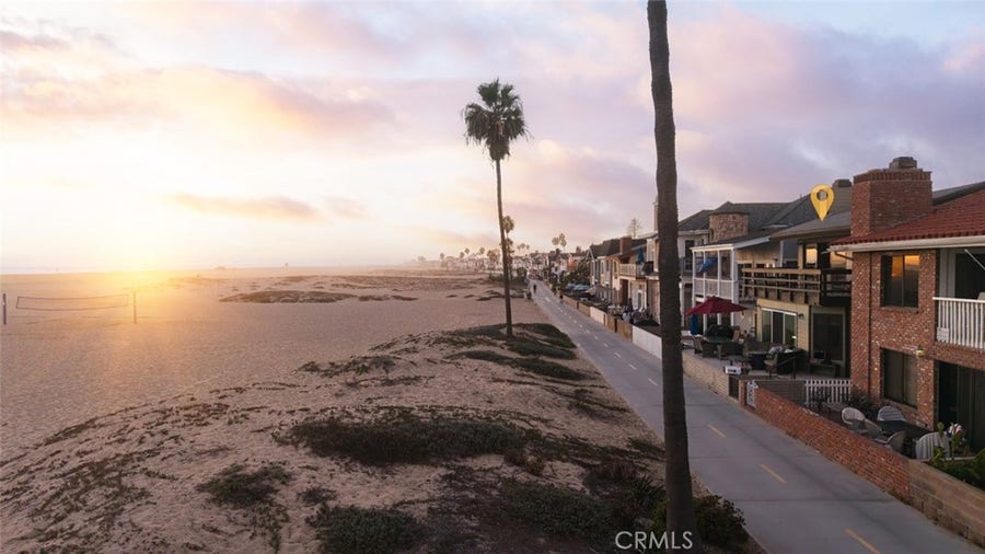 Property photo for 412 E Oceanfront, Newport Beach, CA