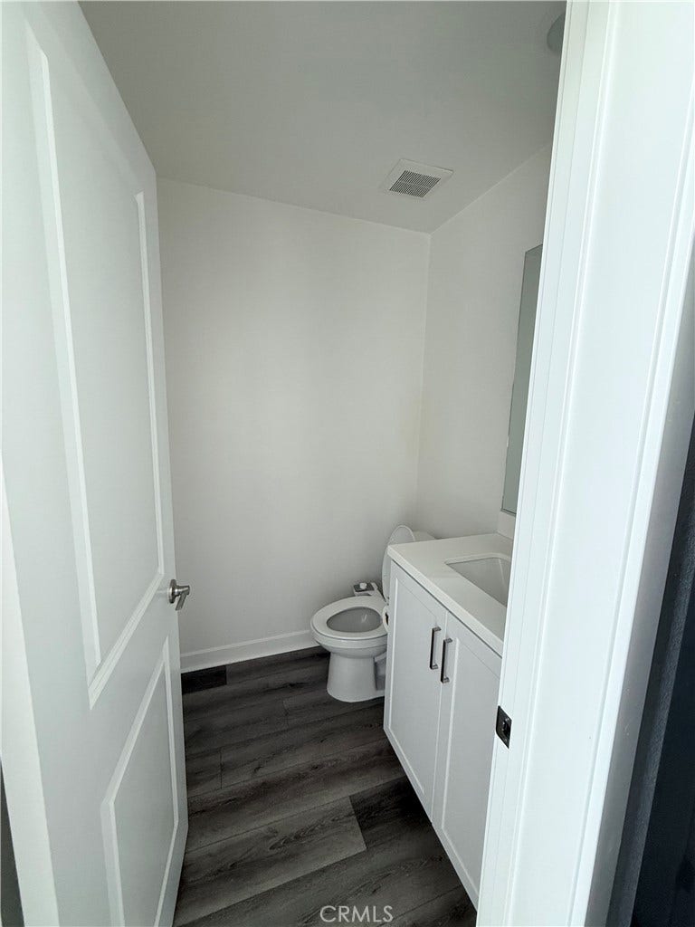 11018 Momentum, Rancho Cucamonga, CA 91730 Half bath