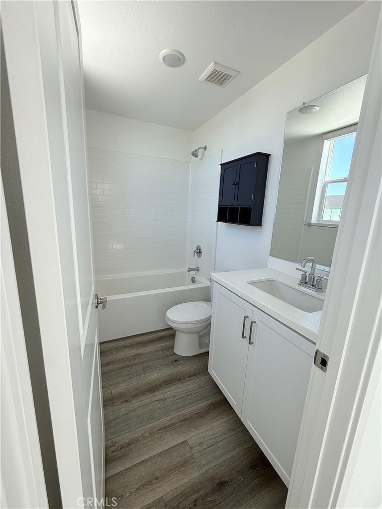 11018 Momentum, Rancho Cucamonga, CA 91730 Second bathroom