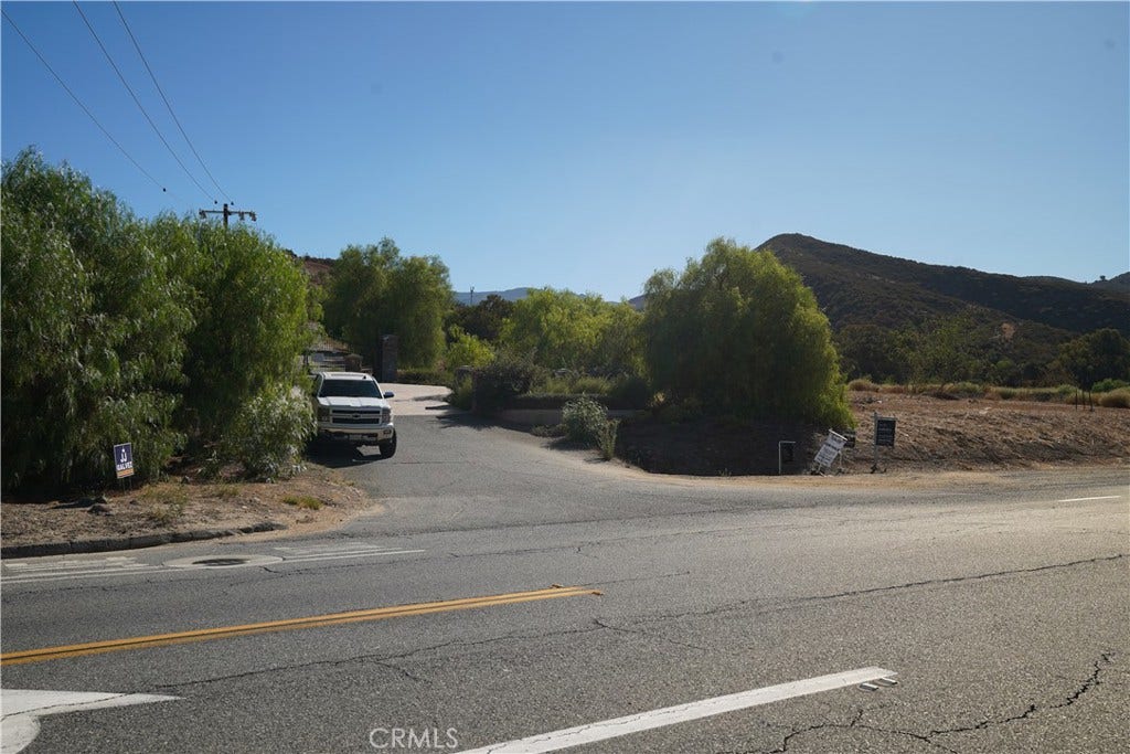 16 Williams Canyon, Silverado, CA 92676 Turn here when Santiago meets WIlliams Canyon