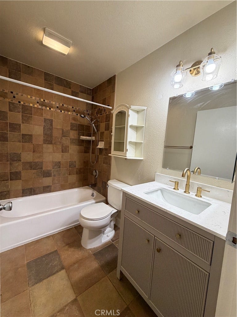 147 Lemon Grove, Irvine, CA 92618