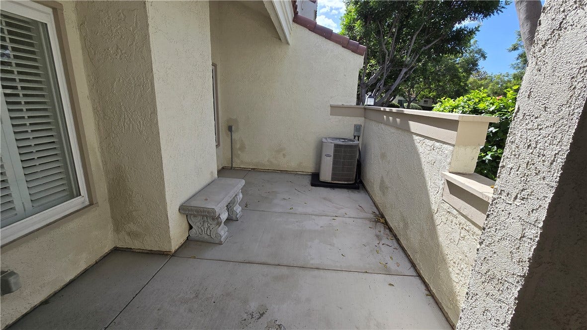 24 Morena, Irvine, CA 92612 Front Patio