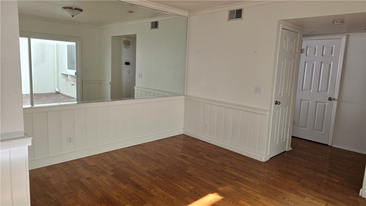 24 Morena, Irvine, CA 92612 Dining Area