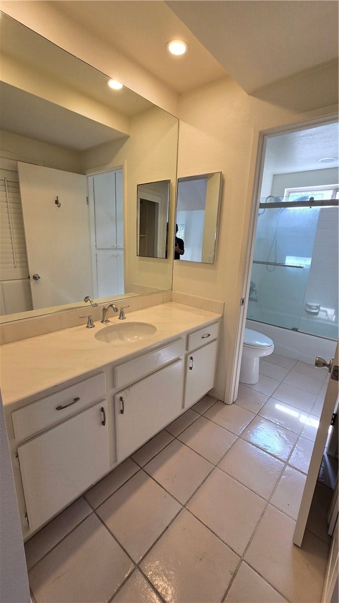 24 Morena, Irvine, CA 92612 Primary Bathroom