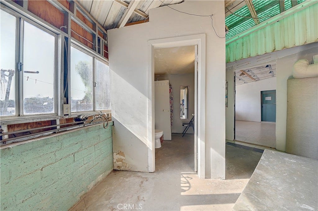 4145 Vernon Avenue, Riverside, CA 92509