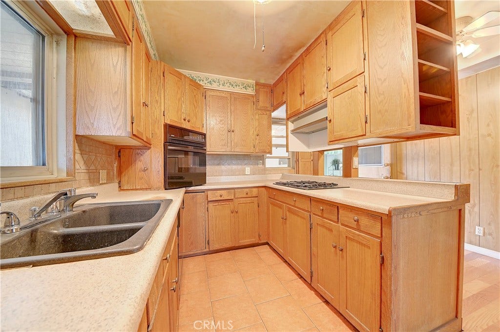 4145 Vernon Avenue, Riverside, CA 92509