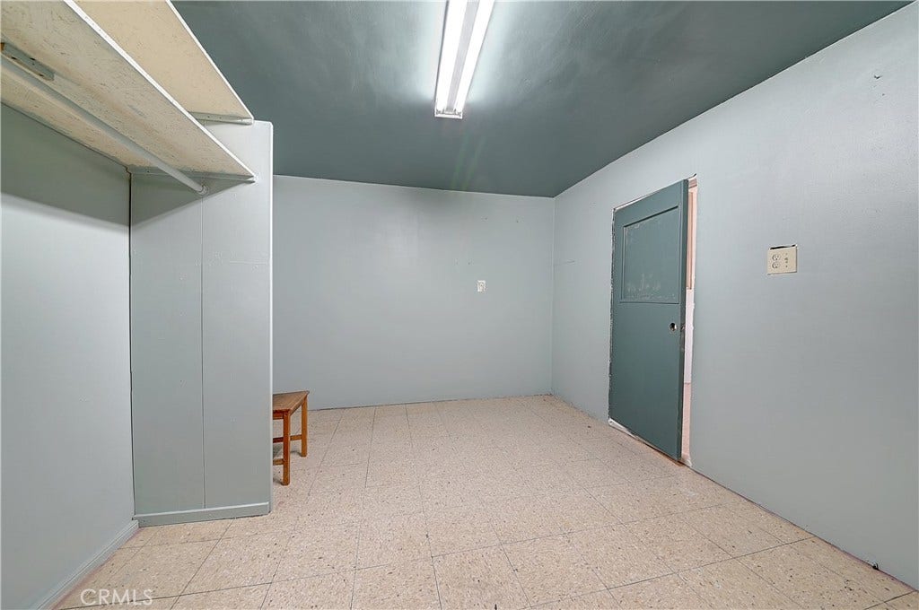 4145 Vernon Avenue, Riverside, CA 92509