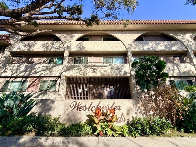 Property photo for 8650 Belford, Los Angeles, CA