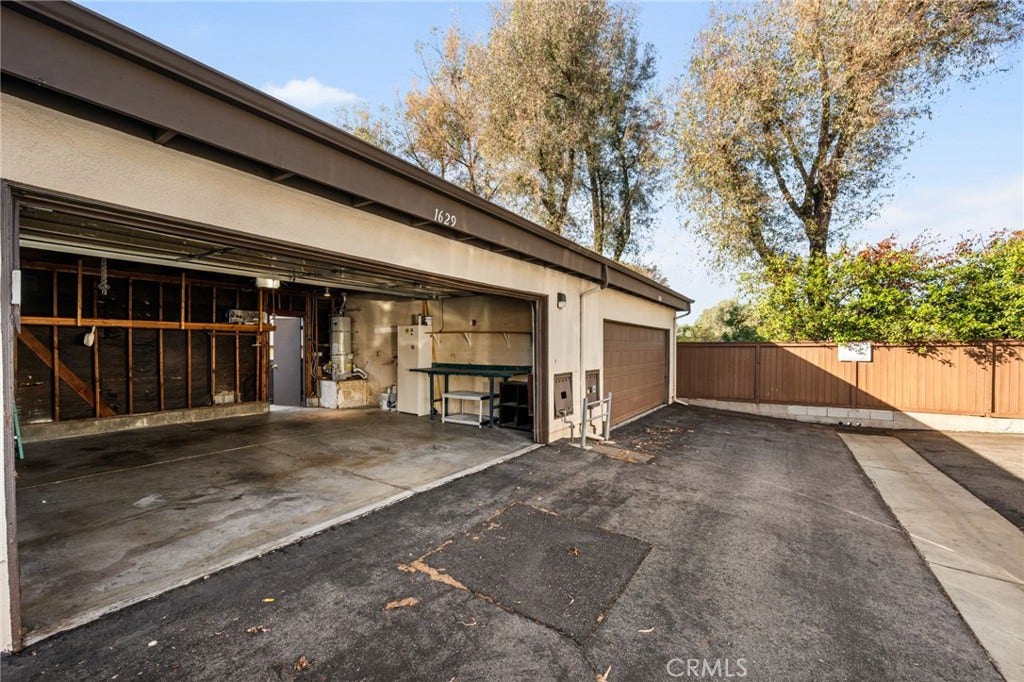 1629 Stonewood Court, San Pedro, CA 90732 1629 Stonewood Court, San Pedro, CA 90732