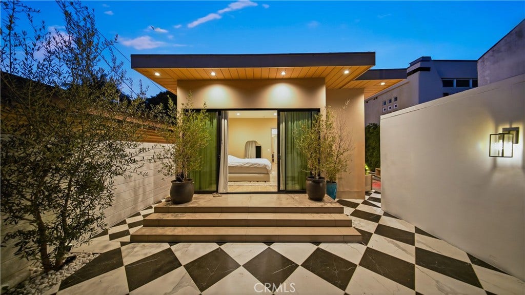 8840 Ashcroft, Los Angeles, CA 90048
