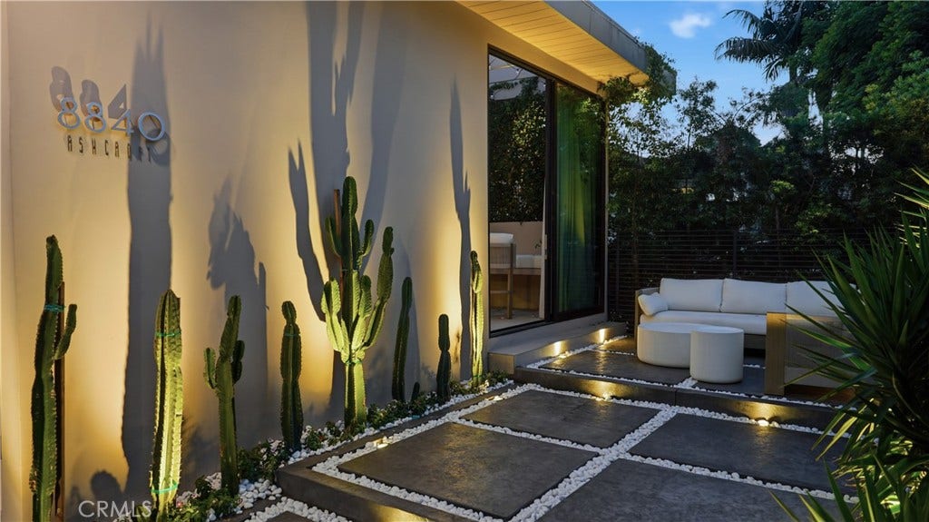 8840 Ashcroft, Los Angeles, CA 90048
