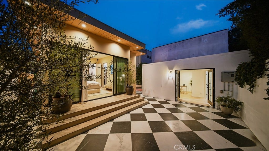 8840 Ashcroft, Los Angeles, CA 90048