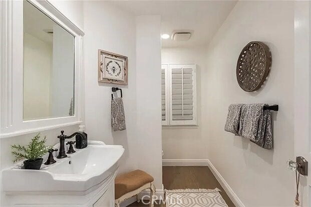 4637 Westchester Drive, Woodland Hills, CA 91364 4637 Westchester Drive, Woodland Hills, CA 91364