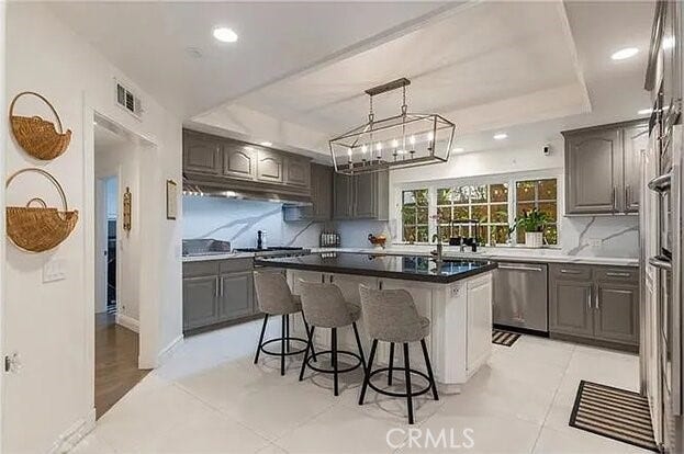 4637 Westchester Drive, Woodland Hills, CA 91364 4637 Westchester Drive, Woodland Hills, CA 91364