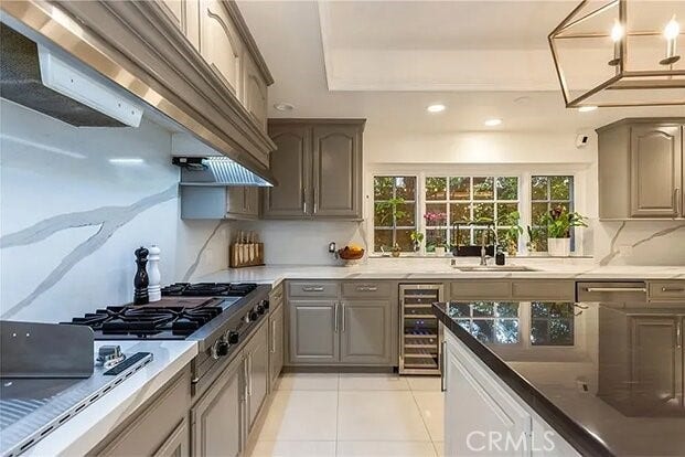 4637 Westchester Drive, Woodland Hills, CA 91364 4637 Westchester Drive, Woodland Hills, CA 91364