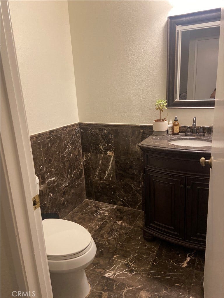564 Brittany, Corona, CA 92879 564 Brittany, Corona, CA 92879
