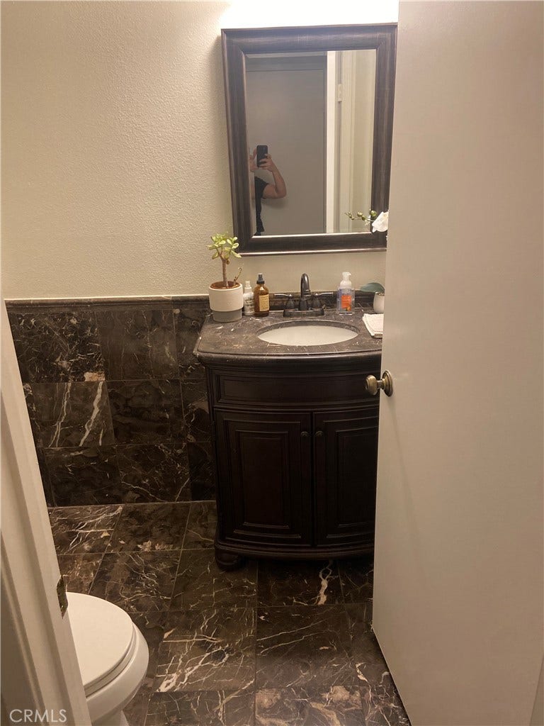 564 Brittany, Corona, CA 92879 564 Brittany, Corona, CA 92879