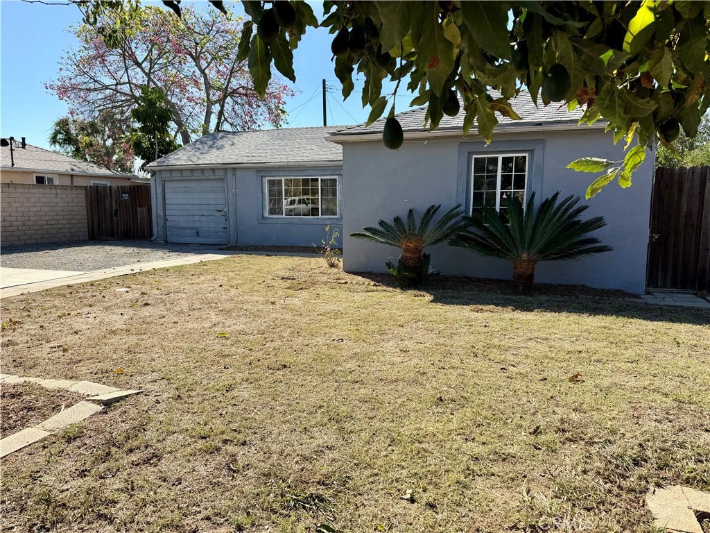 2109 Monrovia, Costa Mesa, CA 92627