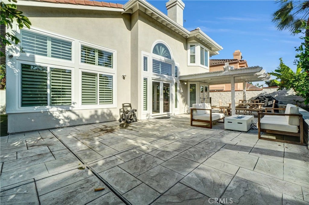 2122 Burnt Mill, Tustin, CA 92782 2122 Burnt Mill, Tustin, CA 92782