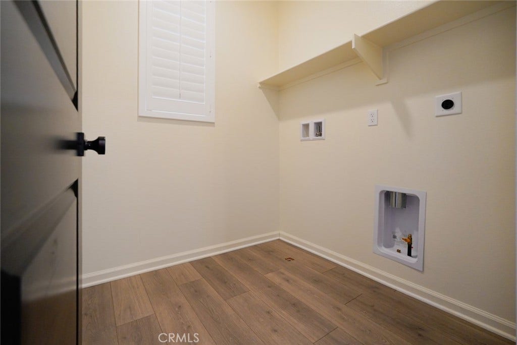 4089 Summer, Corona, CA 92883 Laundry Room