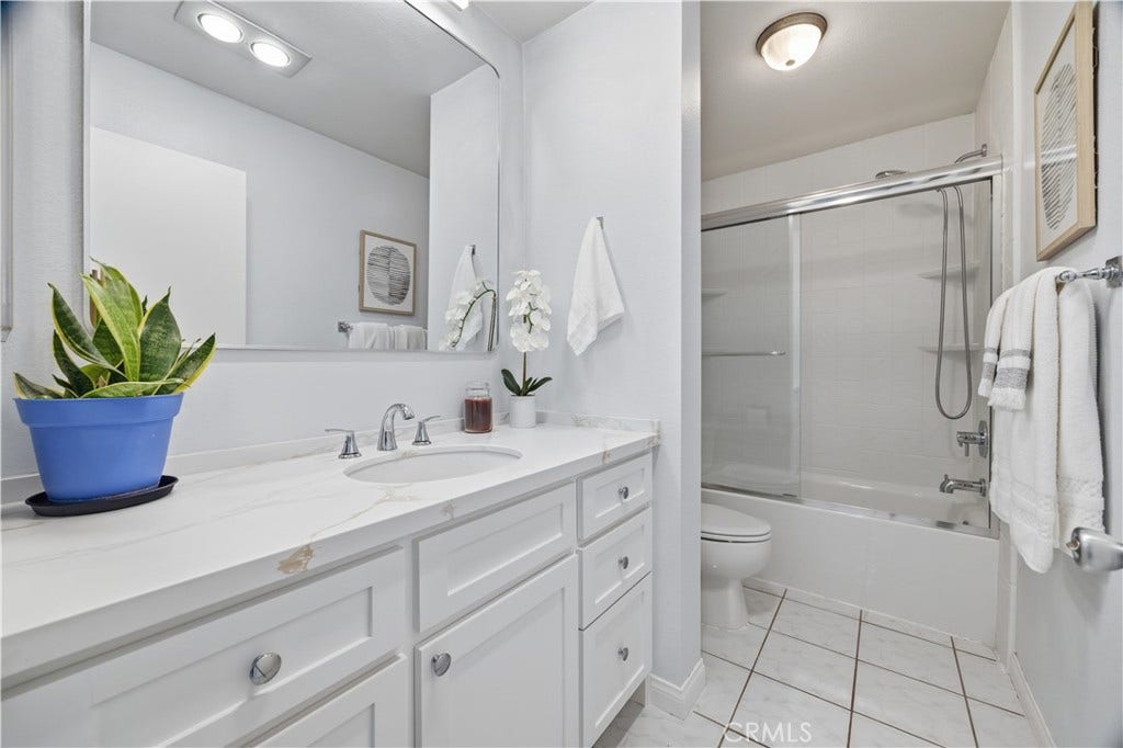 27959 Mazagon, #163, Mission Viejo, CA 92692 Guest Bathroom