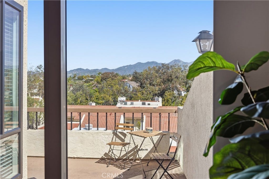 27959 Mazagon, #163, Mission Viejo, CA 92692 Patio Access From Primary Suite