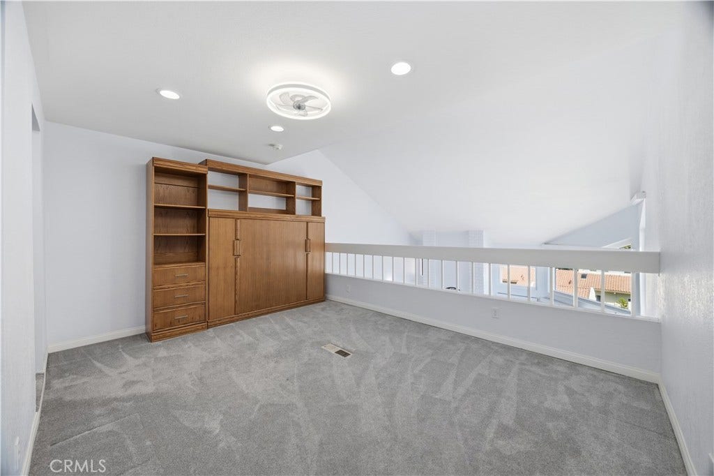 27959 Mazagon, #163, Mission Viejo, CA 92692 Large Loft w/Murphy Bed