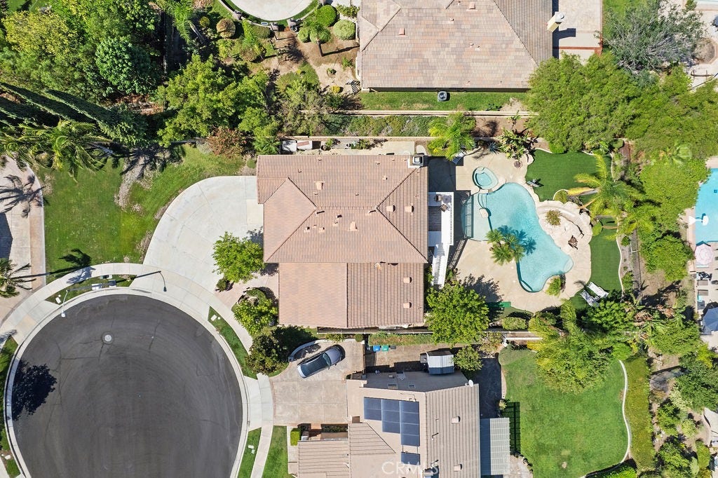 135 Custer Circle, Corona, CA 92881 135 Custer Circle, Corona, CA 92881