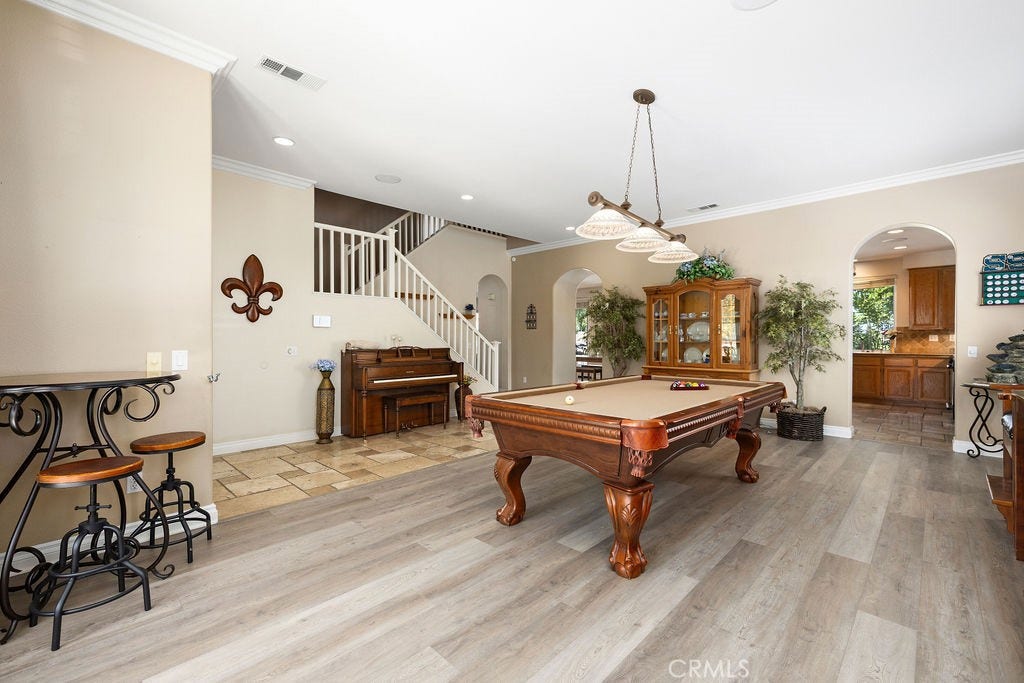 135 Custer Circle, Corona, CA 92881 135 Custer Circle, Corona, CA 92881