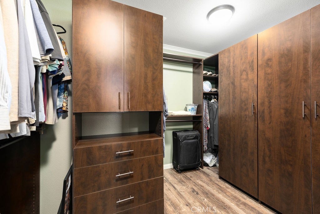 135 Custer Circle, Corona, CA 92881 Primary Bedroom Walk In Closet
