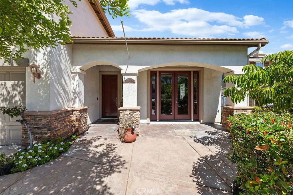 135 Custer Circle, Corona, CA 92881 Front Porch