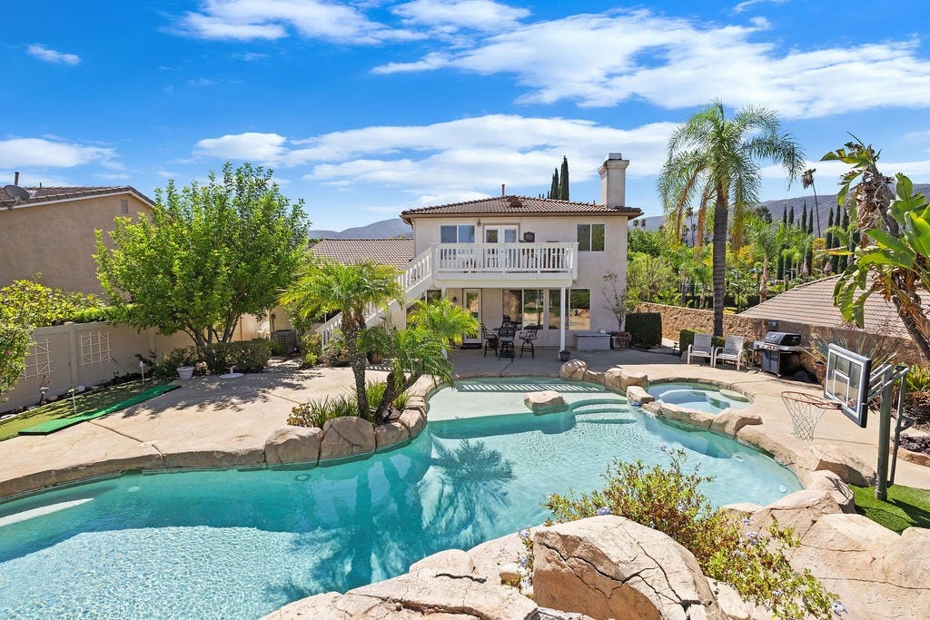 135 Custer Circle, Corona, CA 92881 135 Custer Circle, Corona, CA 92881