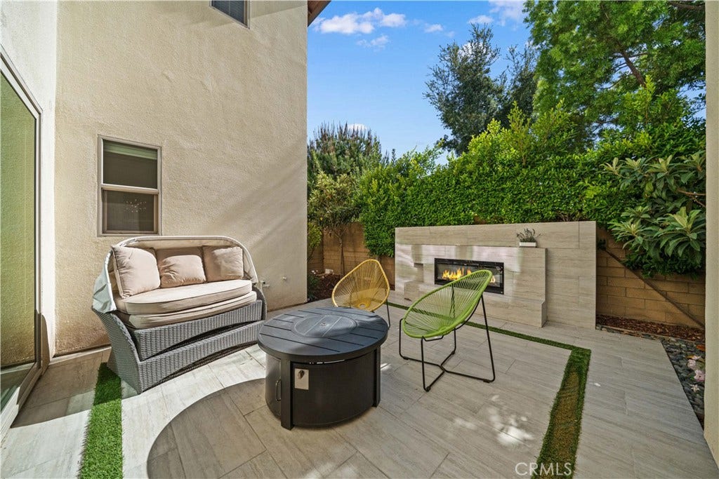 113 Crossover, Irvine, CA 92618 113 Crossover, Irvine, CA 92618