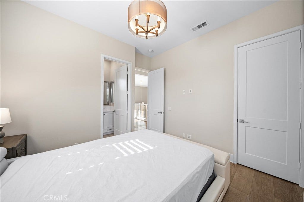113 Crossover, Irvine, CA 92618 113 Crossover, Irvine, CA 92618