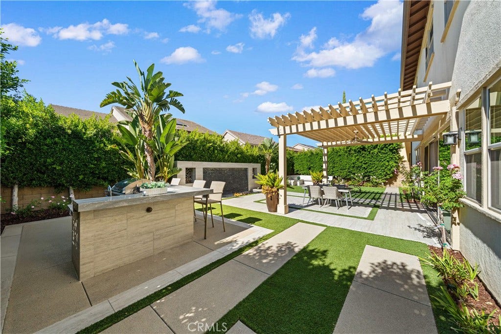 113 Crossover, Irvine, CA 92618 113 Crossover, Irvine, CA 92618