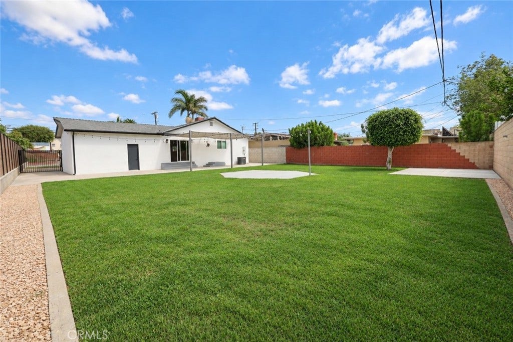 315 University Drive, Costa Mesa, CA 92627 315 University Drive, Costa Mesa, CA 92627
