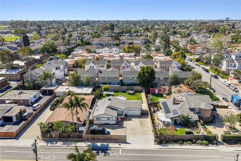 315 University Drive, Costa Mesa, CA 92627 315 University Drive, Costa Mesa, CA 92627