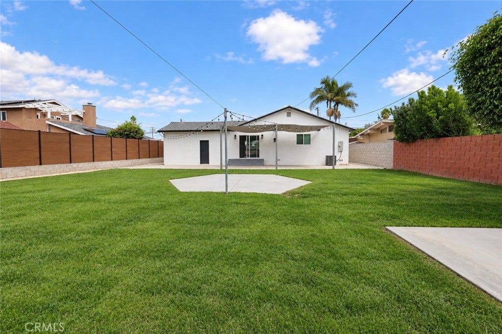 315 University Drive, Costa Mesa, CA 92627 315 University Drive, Costa Mesa, CA 92627