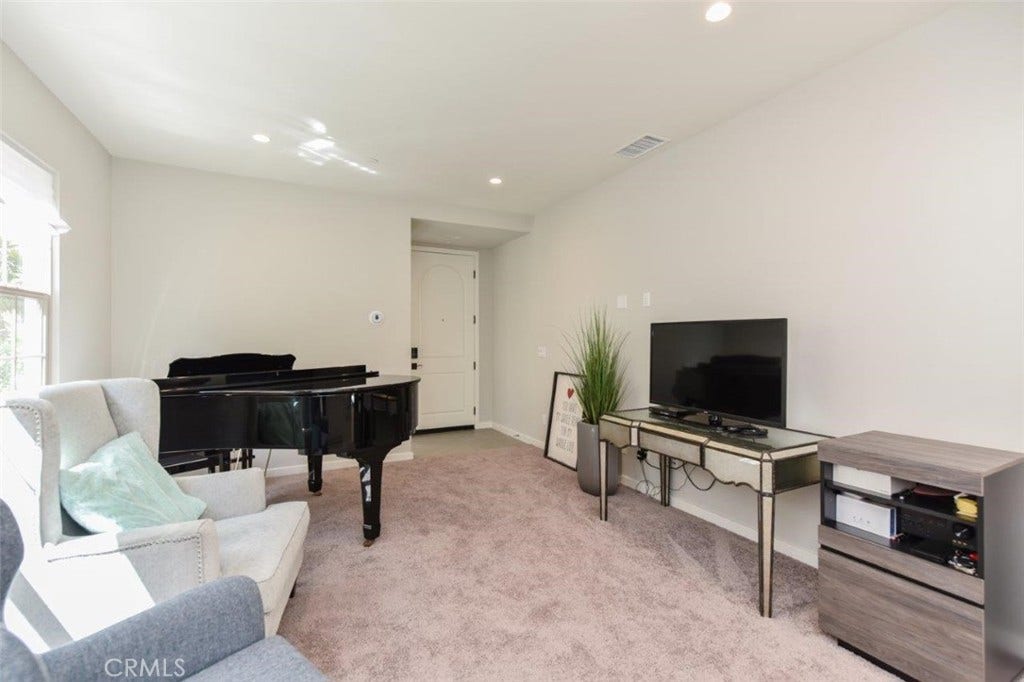 161 Elkhorn, Irvine, CA 92618 161 Elkhorn, Irvine, CA 92618