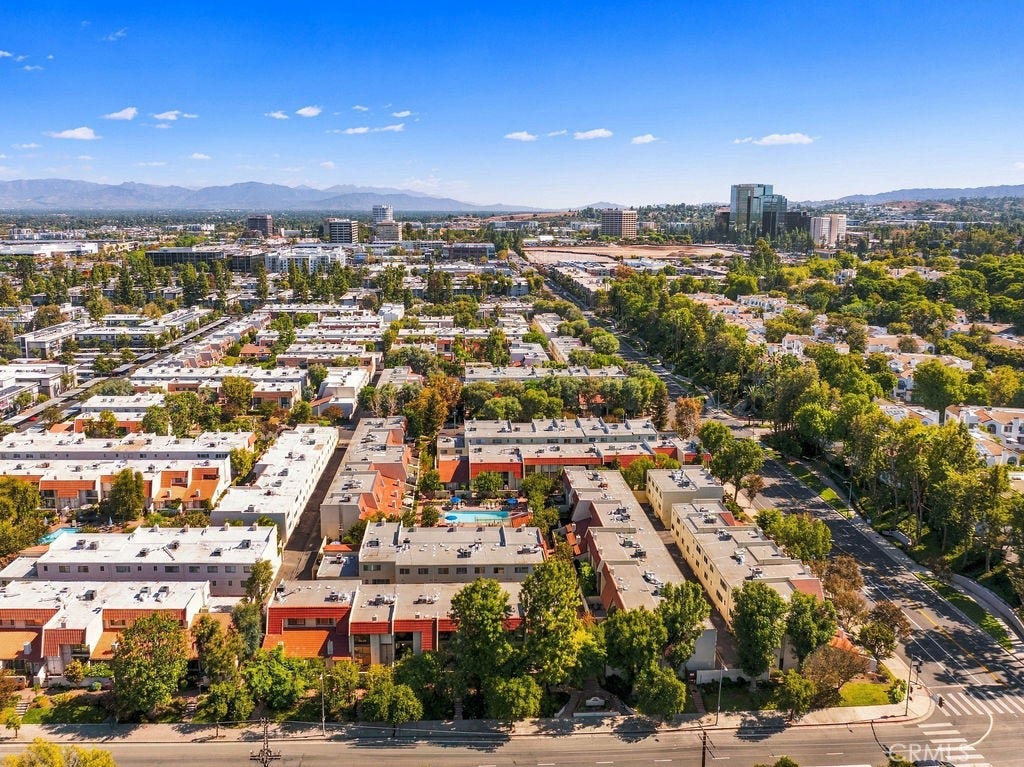 6226 Shoup, Woodland Hills, CA 91367 6226 Shoup, Woodland Hills, CA 91367