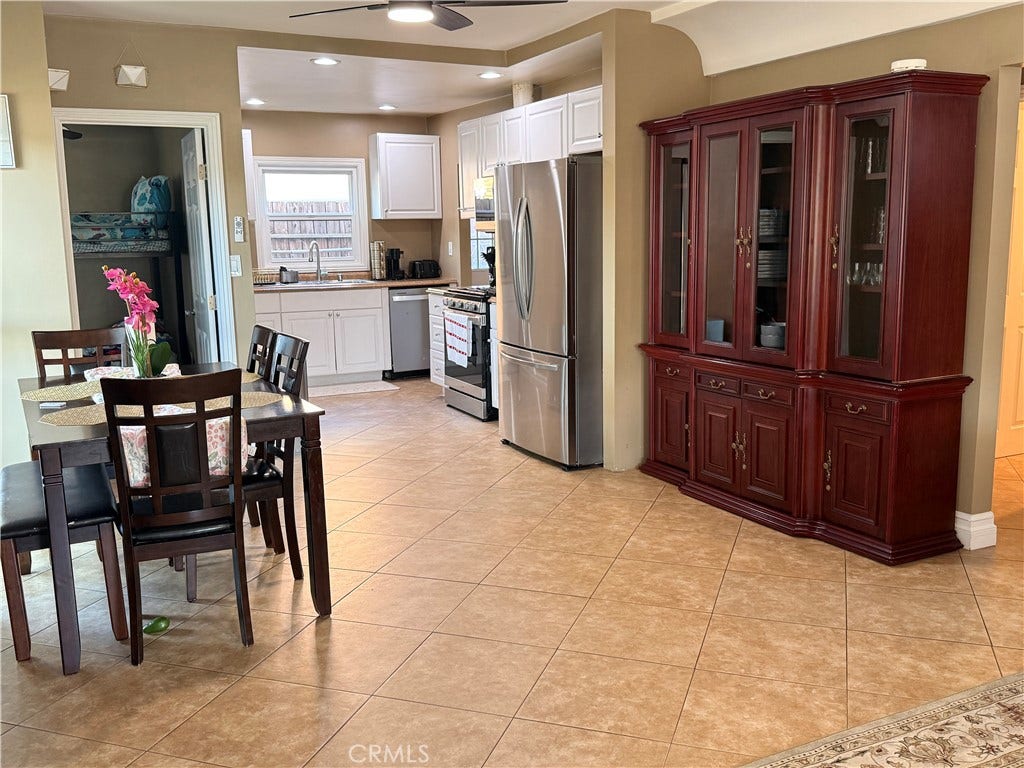 148 W Ash Avenue, Fullerton, CA 92832 148 W Ash Avenue, Fullerton, CA 92832