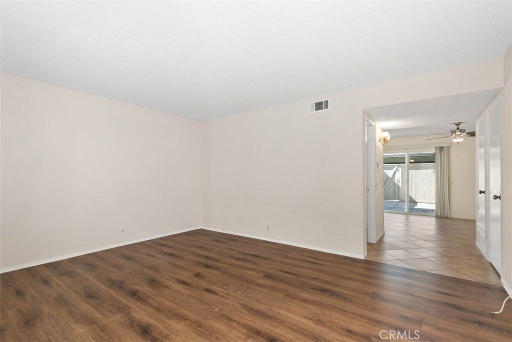 11 Rosemary, #20, Irvine, CA 92604 11 Rosemary, #20, Irvine, CA 92604