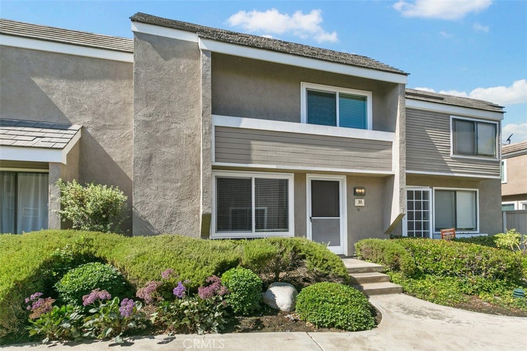 11 Rosemary, #20, Irvine, CA 92604 11 Rosemary, #20, Irvine, CA 92604