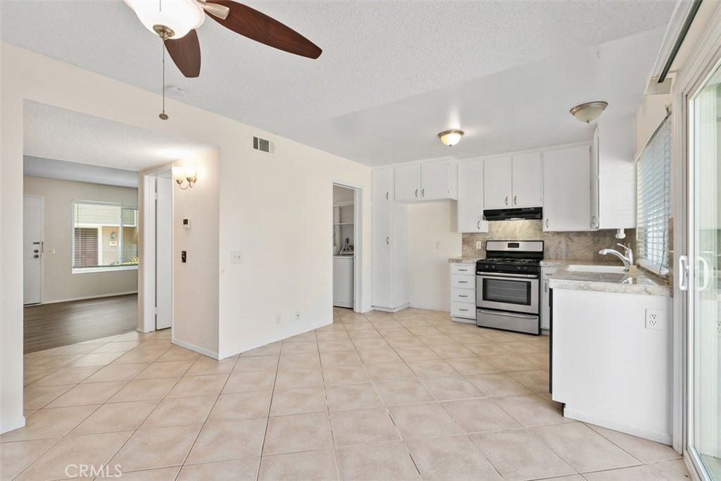 11 Rosemary, #20, Irvine, CA 92604 11 Rosemary, #20, Irvine, CA 92604