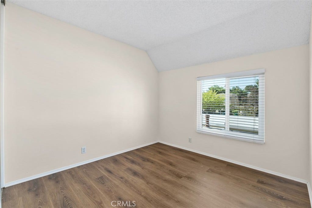 11 Rosemary, #20, Irvine, CA 92604 11 Rosemary, #20, Irvine, CA 92604