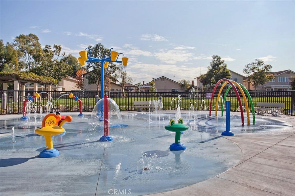 11 Rosemary, #20, Irvine, CA 92604 11 Rosemary, #20, Irvine, CA 92604