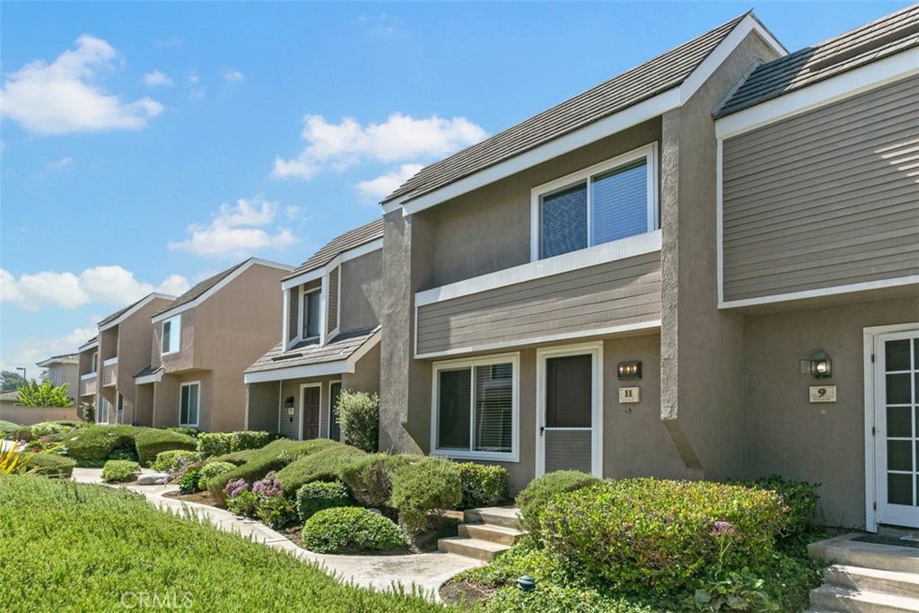 11 Rosemary, #20, Irvine, CA 92604 11 Rosemary, #20, Irvine, CA 92604