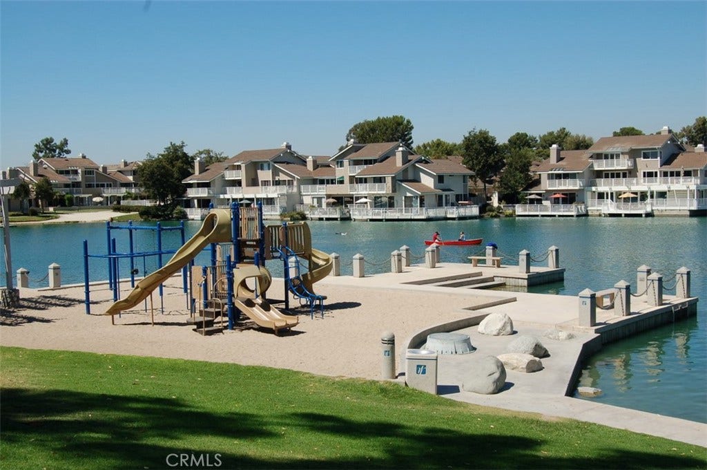 11 Rosemary, #20, Irvine, CA 92604 11 Rosemary, #20, Irvine, CA 92604