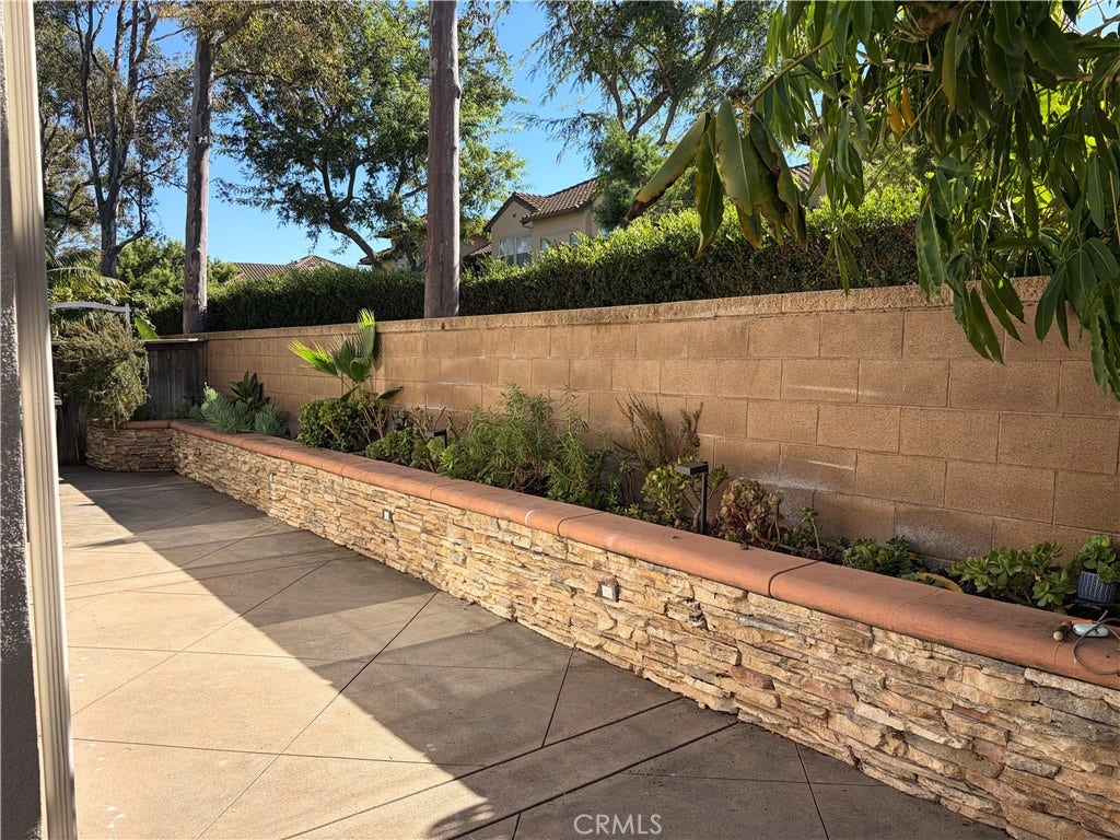 170 Cherrybrook, Irvine, CA 92618 170 Cherrybrook, Irvine, CA 92618
