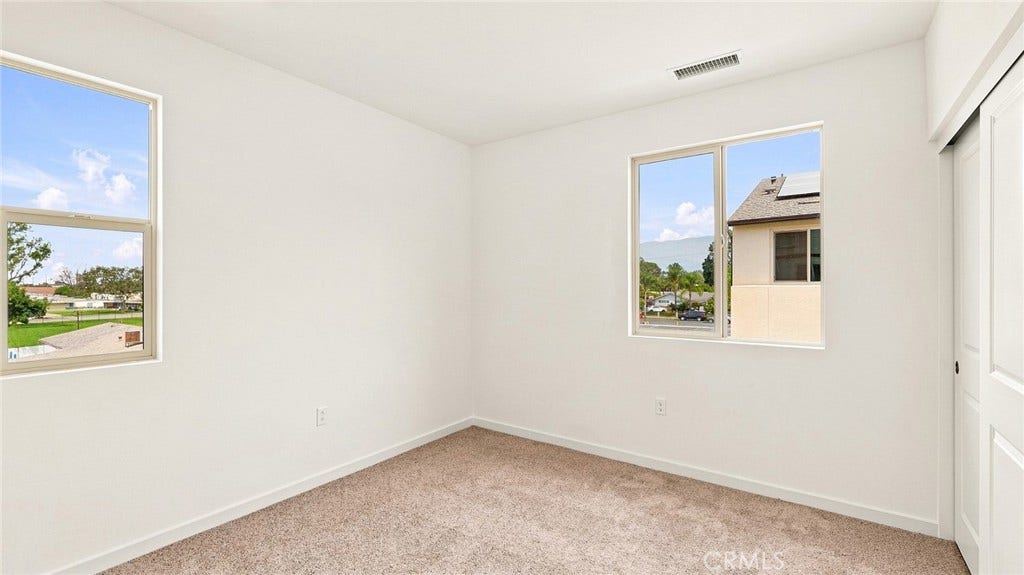 *Photos of different homesite used for floorplan representation*